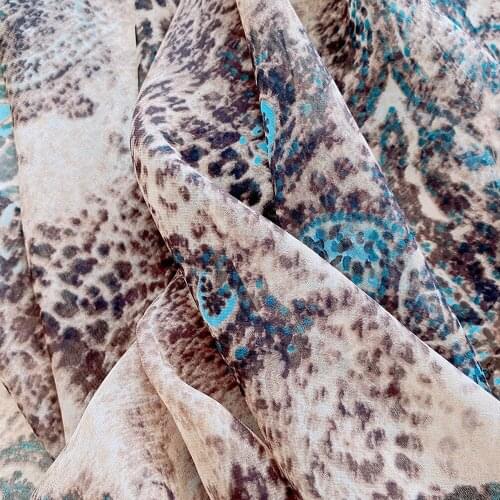 100cm*115cm Georgette Leopard Mulberry Silk Blended Fabric Shirt Dress Scarf Hanfu Fashion Fabric for DIY Sewing Clothing