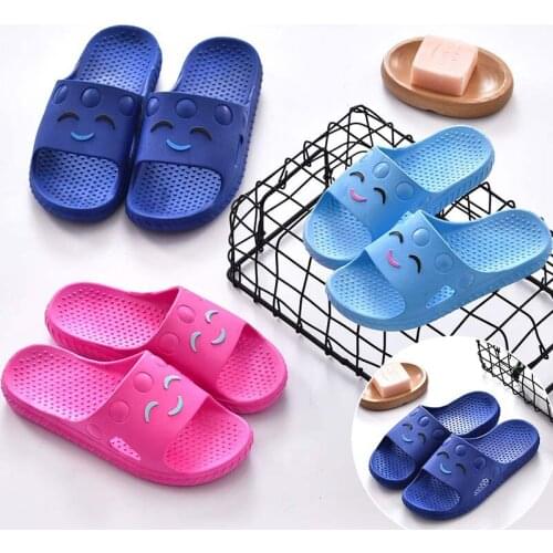 Comfortable unique slippers a family of three parent-child model boys girls home slippers cute baby anti-slip cartoon sandals