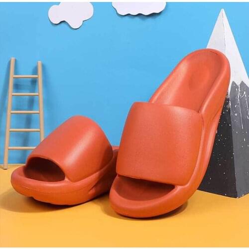 Platform Bathing Slippers Woman Non-slip Beach Slippers Soft Unisex Shoes Solid Color Summer Slippers Casual Home Slippers