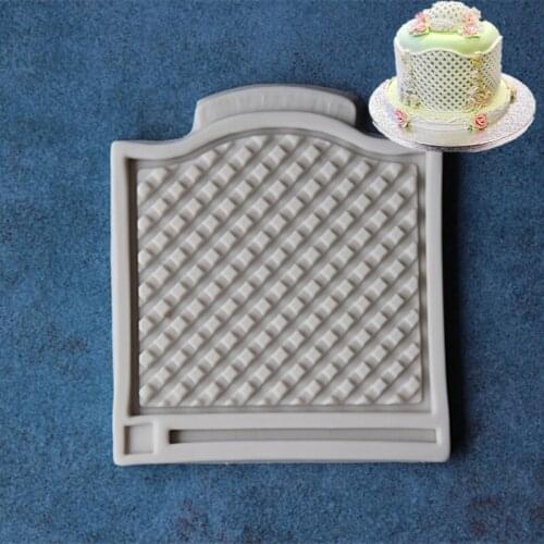 The Sugar cake Made Of Silicone Is Shaped Like A Grid Pattern Of European And American Garden Fences A1187