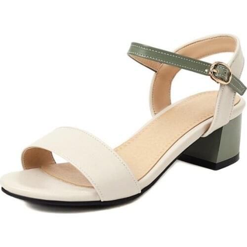 2021 summer womens sandals with thick heels and leaky feet, rubber soles, low heels and round shoes, large size 34-48