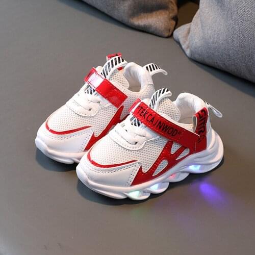 New Sports Lights Shine Childrens Shoes Boys Light Running Casual Shoes Girls Light Mesh Breathable Shoes