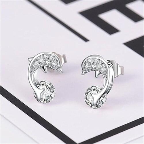New Cute Romantic Dolphin Love Stud Earrings for Women High Quality Round Cut Zircon Earrings Jewelry