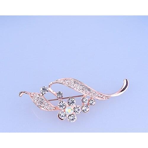 Crystal Leaf Brooches for Women Shawl Deduction Brooch Pin Fashion Dress Coat Accessories Cute Jewelry Corsage