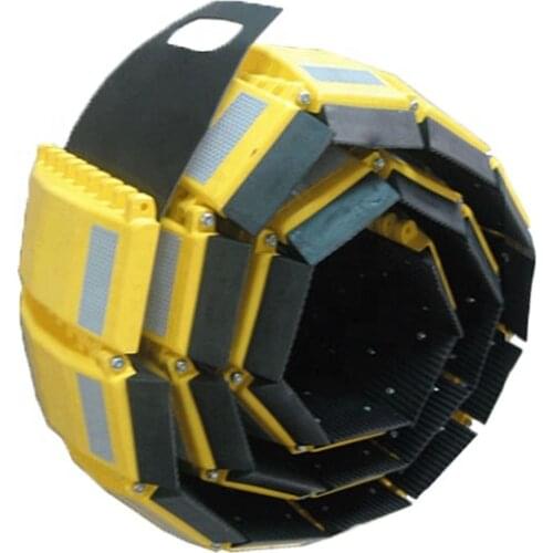 High quality reflective tape wholesale durable plastic car ramp speed hump for driveway/roadway safety