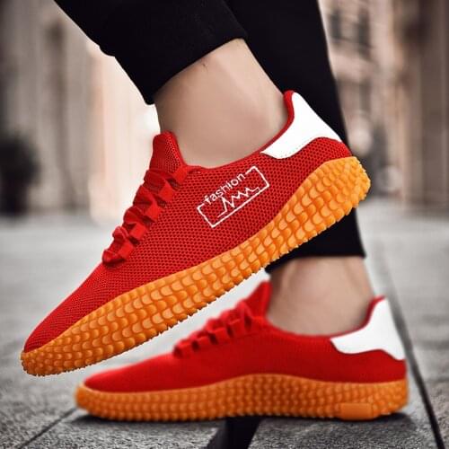 2020 Mens Super Light Running Shoes Size 39-49 Slip-on Sneakers Outdoor Jogging Walking Mens Shoes Mesh Tenis Mens Casual Shoes