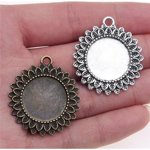 WYSIWYG 4pcs 20mm Inner Size 2 Colors Round Shape Flower Style Zinc Alloy Cameo Cabochon Base Setting Charms Pendant