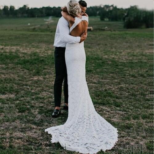 Sexy Front Slit Lace Wedding Dress Halter Long Train Boho Bride Dress Vestido de Novia Sexy Open Back Mermaid Wedding Gowns