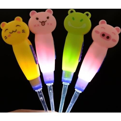 1pcs Baby Flashlight Ear Pick Baby Care Ear Spoon With LED Lighting Cute Cartoon Animal Detachable Earwax Remover Safety Tool