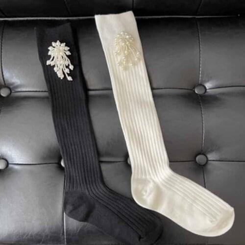Medium Tube Socks Girl Beaded Pearl Decorative Socks Black-And-White Double Needle Thin Strip To Calf Tassel Pearl Socks Cute
