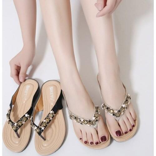 2021 New holiday beach beach slippers female sub beaded soft sole comfortable flat shoes beach shoes