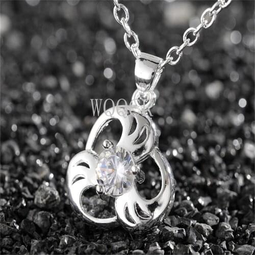 100% 925 Sterling Silver Trefoil Flower-shaped Center with Crystal Stone Ladies High-end Valentines Day Pendant Necklace