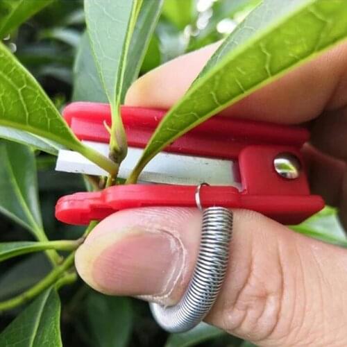 Red Multifunctional Thumb Knife Safe Fruit Blade Tool Garden Pruner Fruit Picking Device Cutting Blade Rings Finger Protector