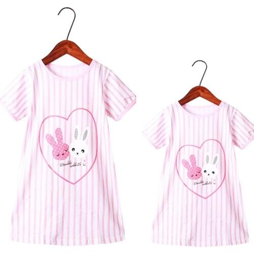 Tops Selling 2021 Summer Fashion Mommy and Me Matching Clothes Family Pajamas Sets Short-sleeve Kids Sleepwear Girls Nightdress