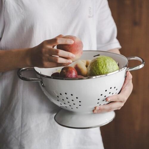 Retro nostalgic porcelain enamel drain round basket home hollowing wash vegetable basket creative round kitchen fruit basin