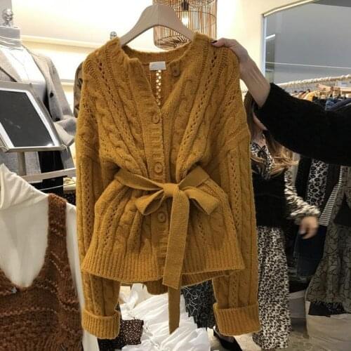 2021 Elegant Women O-neck Knitted Sweater Cardigan Autumn Womens Single-breasted Loose Sweater Female Solid Outwear Tops Q822