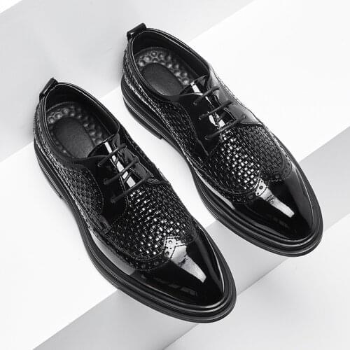 2021 Summer Brand New Men Casual Leather Shoes Fashion Pointed Toe Hollow Out Knit Lace-up Leisure Business Dress Shoes