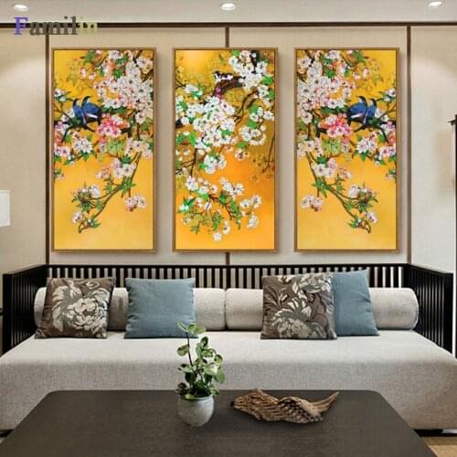 Traditional Chinese Style Wall Art Canvas Painting Two Love Birds Nest On Banchs With A Cluster Of Flowers For Home Decor