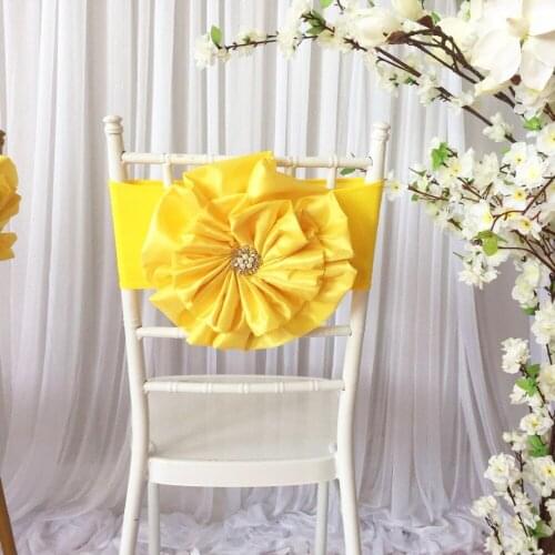 Yellow Hot Sale 100 pcs / lot Taffeta Big Flower With Brooch Spandex Chair Band for Wedding Party