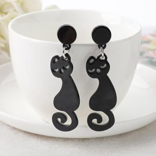 1Pair Stud Earring Black And White Cat Acrylic Crafts Fashion Jewelry For Children And Women Gift