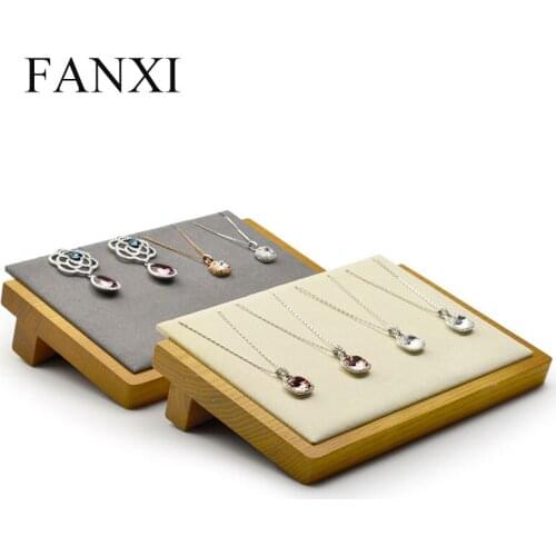 Oirlv 2Pc Solid Wood Pendant Necklace Display Stand Jewelry Holder Tray with Microfiber for Necklace Expositor Jewelry Organizer