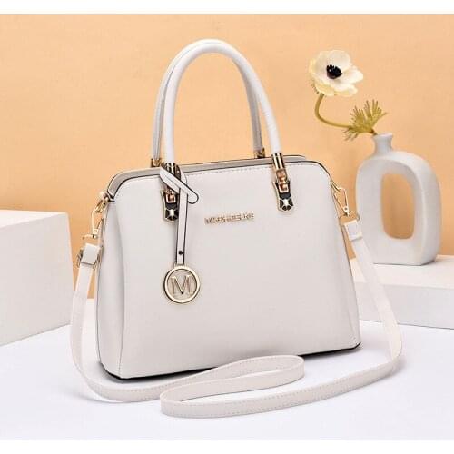 New Womens Bag Fashionable Atmosphere Ladys Handbag M Metal Decoration Large Capacity Single Shoulder Messenger Bag Pu Handbag