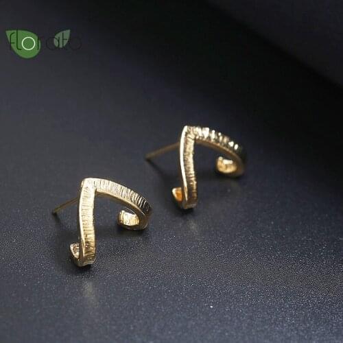 Exquisite Stereoscopic V Pattern Stud Earrings For Women Men 925 Sterling Silver Earrings Piercing Jewelry