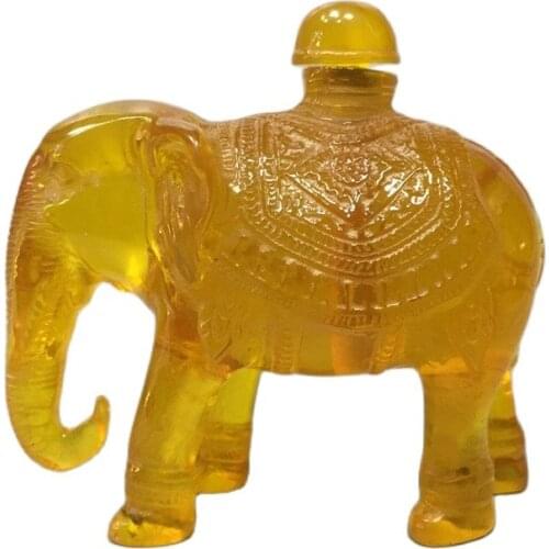 China old Beijing old goods Beeswax amber carving Elephant snuff bottle