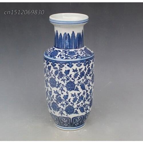 Elaborate Chinese Classical Blue and White Antique Imitation Flower Designs Porcelain Vase