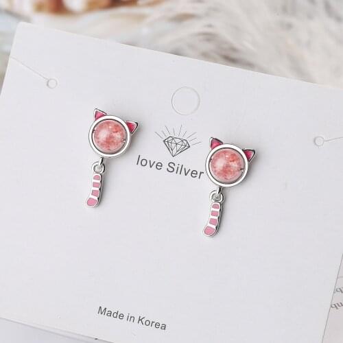 Niche Strawberry Crystal Cat Earrings Female Cute Earrings Personality Creative Cold Wind 925 sterling silver