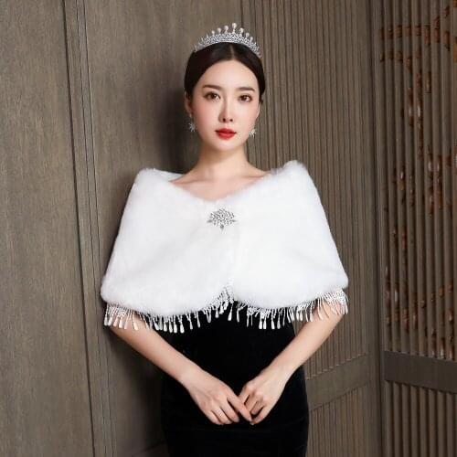 Ivory Faux Fur Party Shawl Winter Warm Bridal Bolero Wedding Coat Wedding Brooch Bridal Wrap Party Cape With Diamond