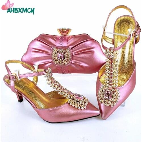 Pink Color New Arrivals Nigeiran Women Shoes and Bag to Match Decorate with Rhinestone Comfortable Heels Thin Heels for Christam