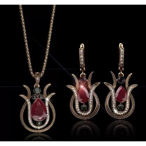 Vintage Gold Plated Gems Rose Flower Necklace Dangle Earrings Jewelry Set Bridal Wedding Crystal Jewelry Set Lovers Gifts