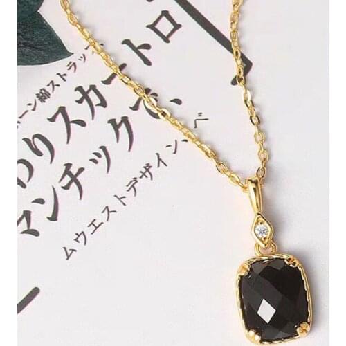 Designer original Japanese black agate pendant necklace retro light luxury noble charm female silver jewelry