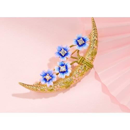 Romantic Elegant Blue Flower Moon Brooches For Women Enamel Glaze Cute Gift Female Party Jewelry Creative Suit Pins Good Gift