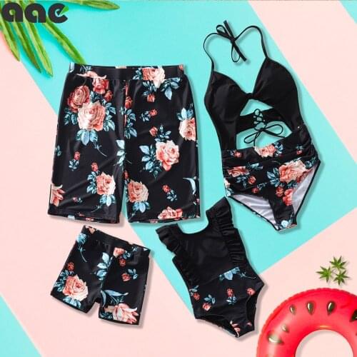 2020 New Family Matching Swimsuit Mommy And Me Mom Father Son Mother And Daughter Bikini Beach Shorts Couple Matching Swimwear