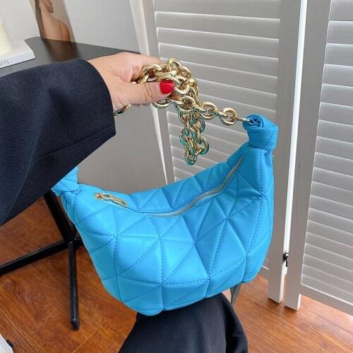 Luxury Fashion Clutchces Retro Totes Thick Gold Chain Single Shoulder Handbags Women Brand Design Quilted Half Moon Shoulder Bag
