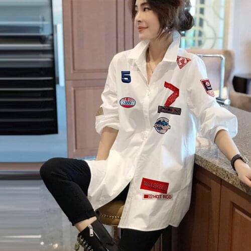White shirt womens long sleeves with fashion design sense, minority loose top, European fashion 2021 new style
