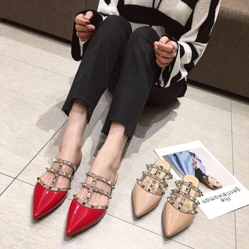 Nude Shoes Women Flat Slippers Slip on Mules Brand Patent Leather Fashion Luxury Rivet T-strap Slides Loafers Coarse Outdoor