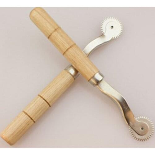 1PC High Quality Sewing Tool Kit With Wood Handle Practical Serrate Edge Pattern Tracer Tracing Wheel Tailor Stitch Marker