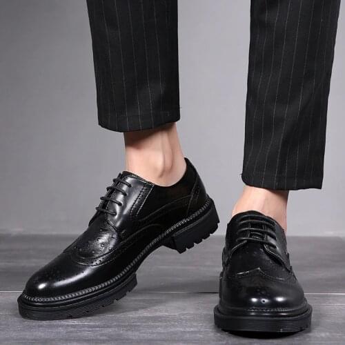 Men Dress Shoes Brogue Style Paty Leather Wedding Shoes Men Flats Leather Oxfords Formal Shoes
