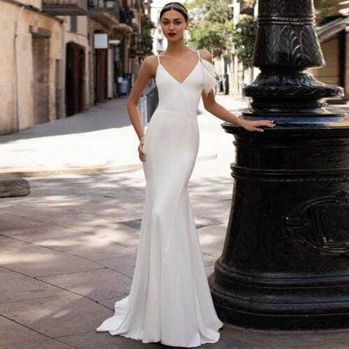 Sexy Wedding Dresses Jersey Fur Pleat V-Neck Spaghetti Straps Backless A-Line Bridal Gowns Novia Do 2021 New Party