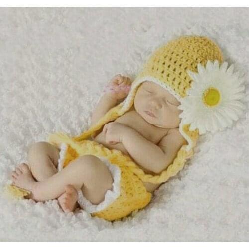 Light Yellow Daisy Flower Crochet Photo Props for Baby Pictures Knitted Baby Costume Newborn Coming Home Outfits Girl Winter Hat
