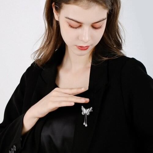 Dara Exquisite Butterfly Brooch For Women 2021 New Arrival Cute Sweat Style