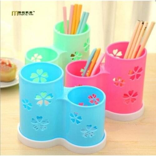 1PC Hollow Out Design PP Tableware Storage Basket Lovely Candy Color Drain Water Type Chopsticks Storage Rack Holder LF 099