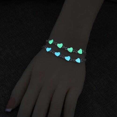 Fashion Dark Night Bracelet Love Heart Luminous Fashion Luminous Alloy Bracelet Wholesale Accessories