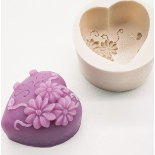 Love Heart Silicone Mold 3D Heart Aroma Gypsum Plaster Silicone Mould For Car Decoration DIY Candle Resin Molds