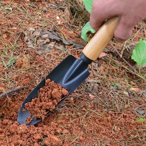 Tomastine Garden Shovels
