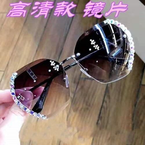 Vintage Heart Sunglasses Women Fashion Luxury Rhinestone Decoration Cat Eye Sunglasses Men Eyeglasses Oculos Clear Glasses