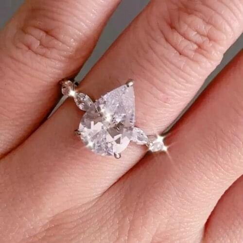 Huitan Bling Bling Women Finger-rings with Pear/Marquise Crystal CZ Stone Delicate Rings for Party Fancy Gifts Statement Jewelry